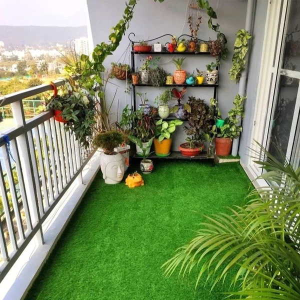 Balcony decor with artificial grass
