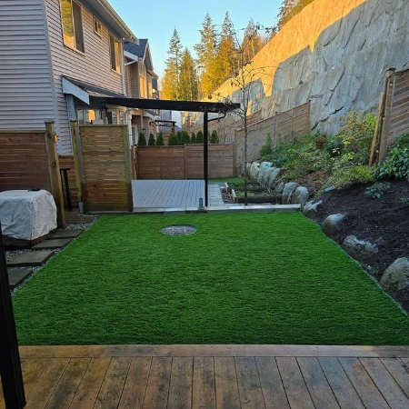 artificial grass in dubai marina
