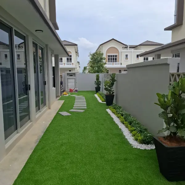 Backyard Artificial Grass installation project in Dubai