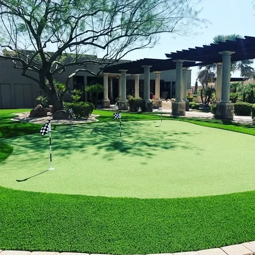 Modern Artificial Grass in Emirates Hills