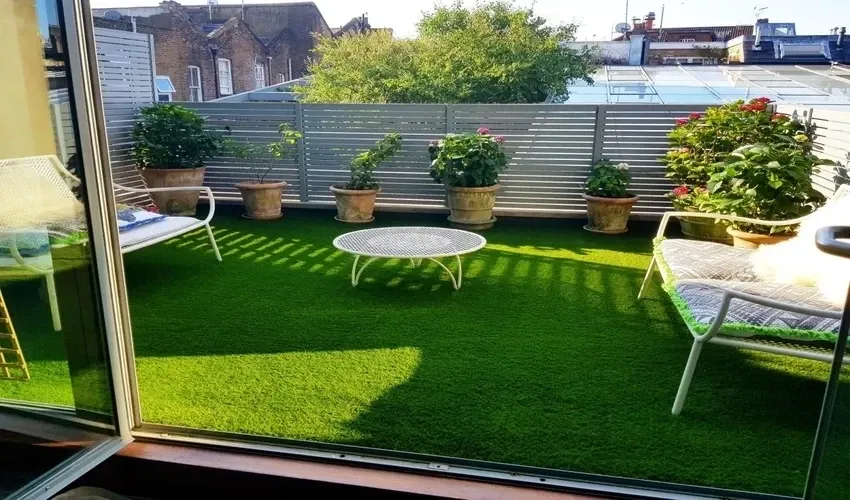 How Balcony Artificial Grass Is Usually Installed
